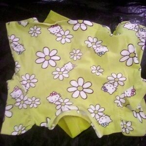 Size 3 yr Hello kitty shirt & shorts  yellow